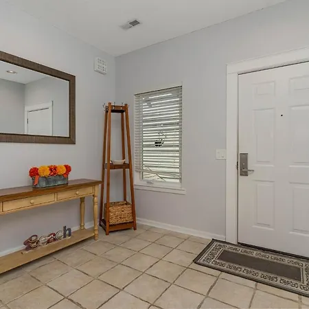 Golfers Paradise - 3 Bedroom, 3 Bath Villa In Canterbury Court Villa